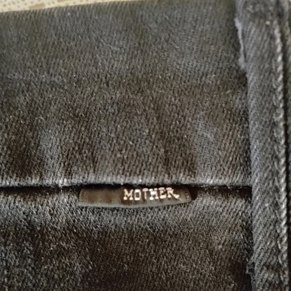 Mother High Waisted Looker Jeans in Not Guilty, Size 29 - Picture 16 of 16